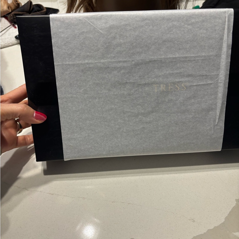 BELLETRESS KELLY Handtied cap - Picture 8 of 9